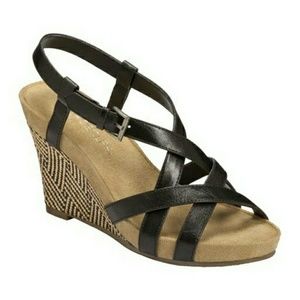 Aerosoles Black Strappy Wedge Sandals size 11